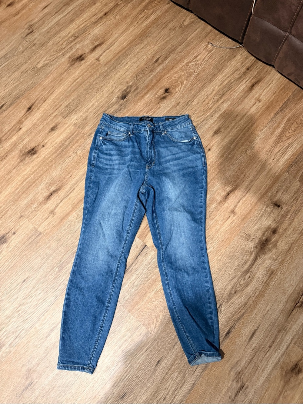 Judy Blue Medium Wash Skinny Jeans